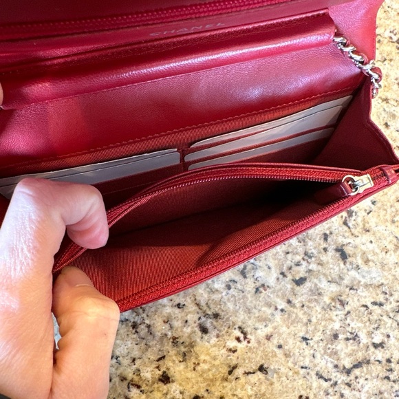 Chanel lambskin WOC in great condition - Picture 5 of 11